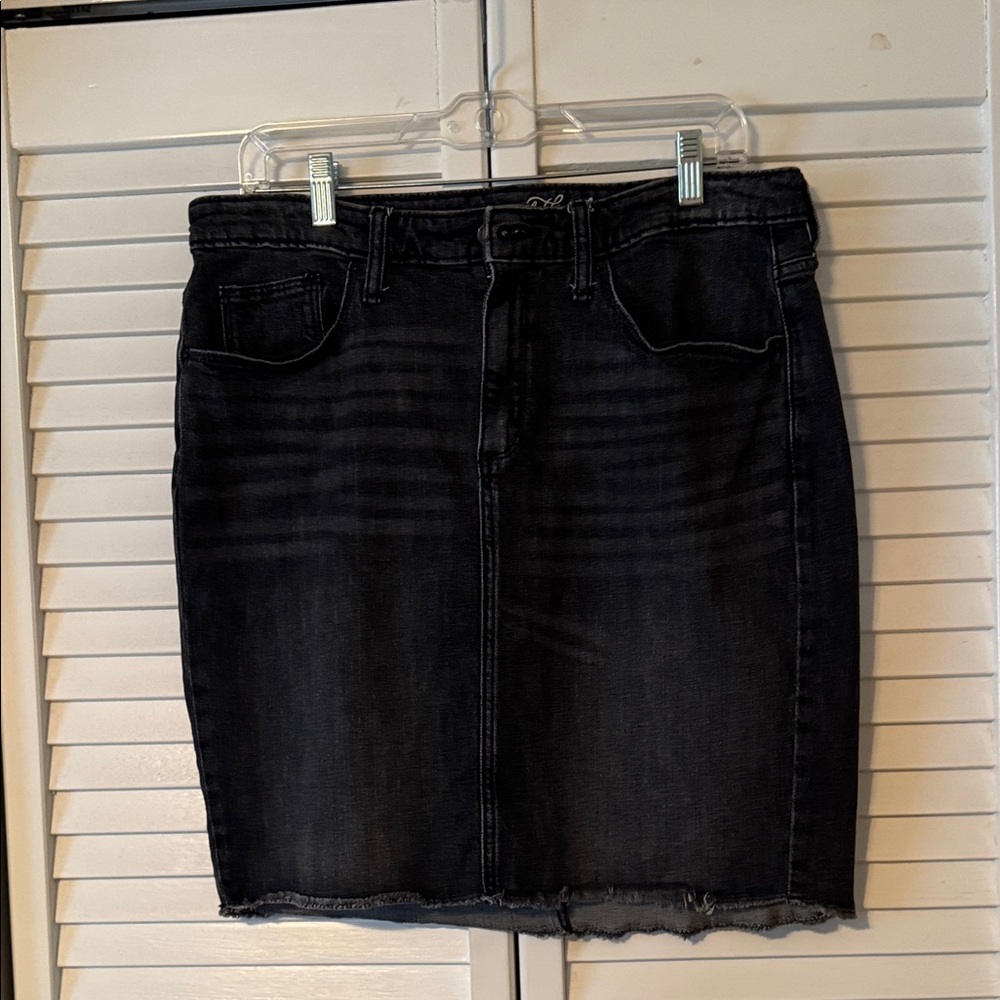 Universal Thread Black Denim Pencil Skirt